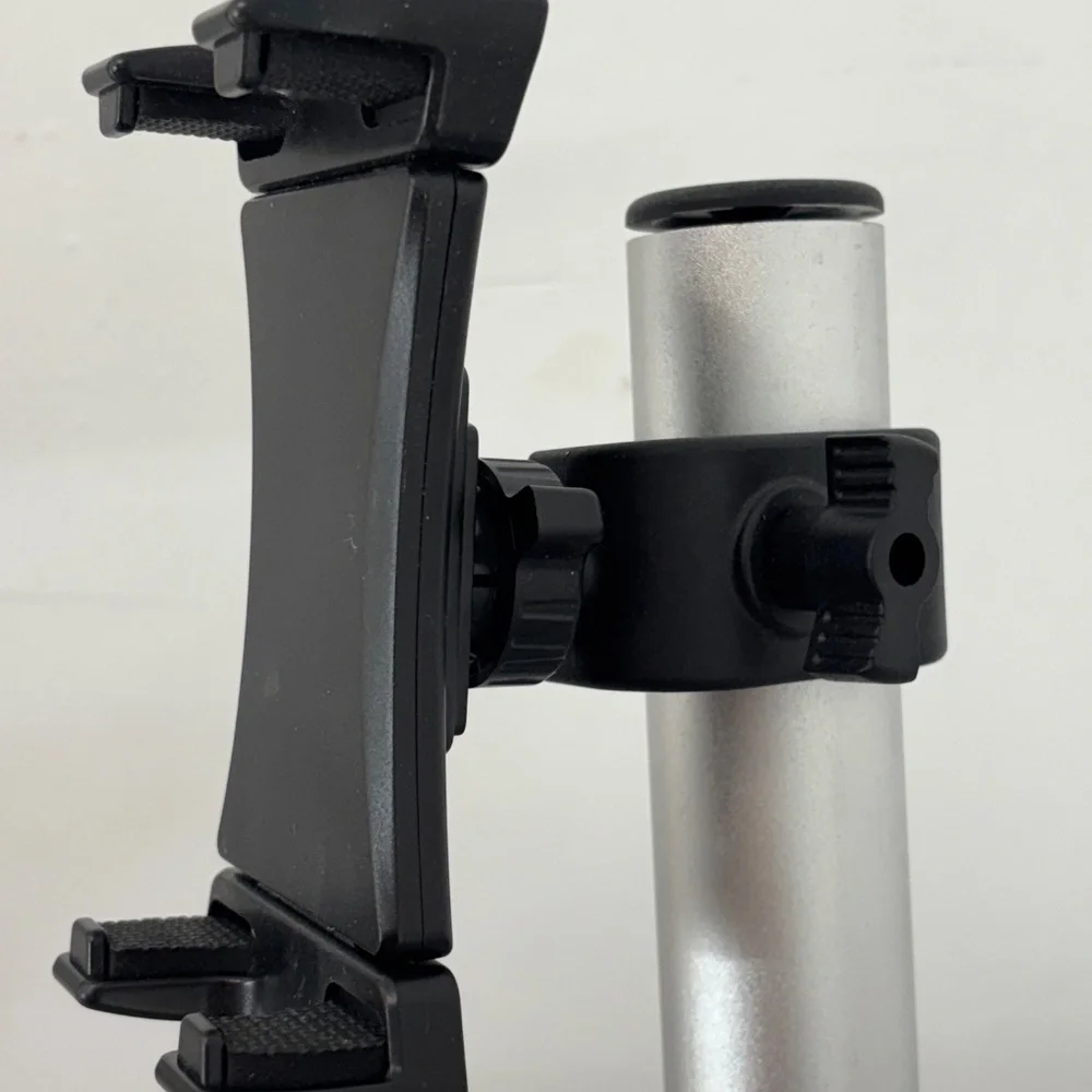 iPhone iPad holder with twist handle to adjust to size